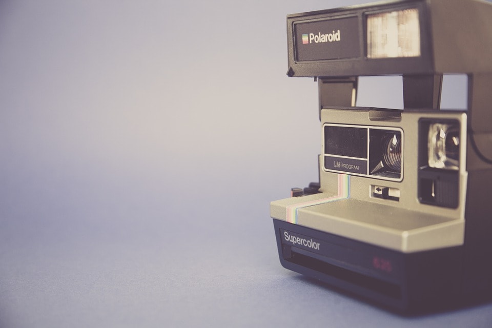 Polaroid aura camera